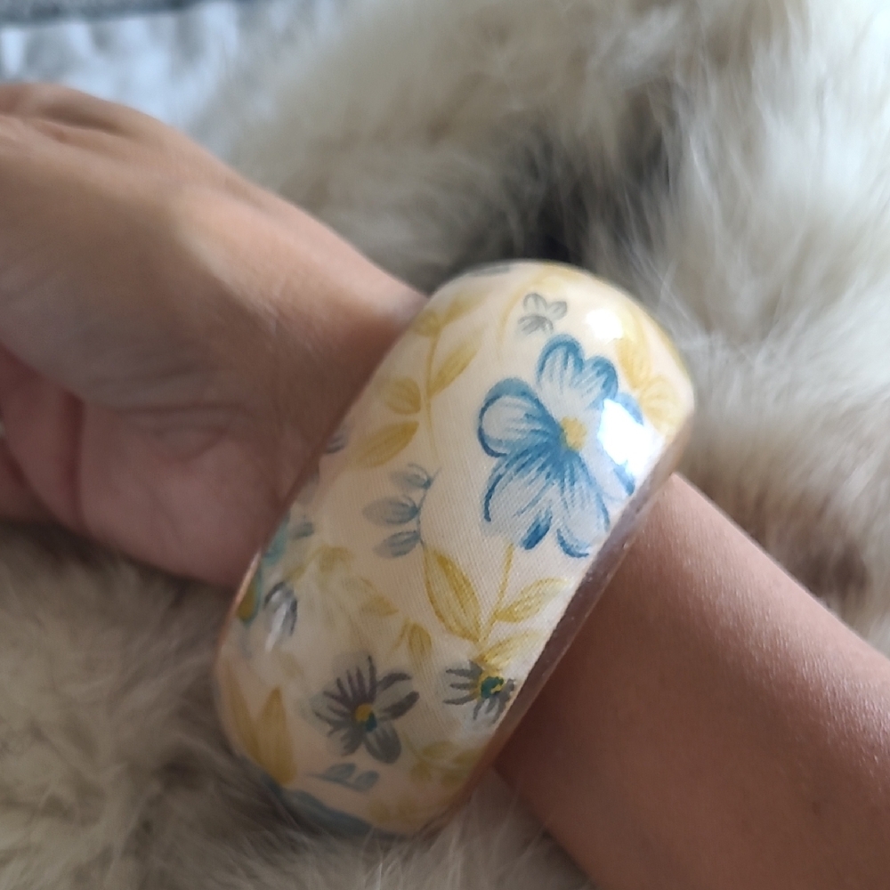 Vintage Floral Bangle Bracelet with Blue and Yellow Flowers